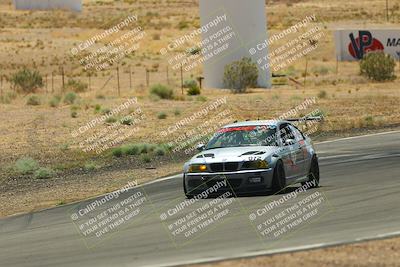 media/May-31-2025-CalClub SCCA (Sat) [[2c1a04e1ee]]/Qualifying/Group 2/Turn 4/